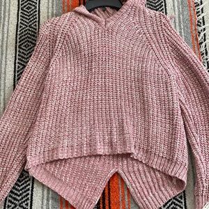 Large knitted hoodie larger